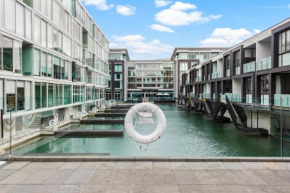 Marina Luxe Retreat w Carpark-Pool-Spa-Gym-Sauna
